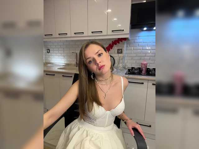 Lunaaaura's BongaCams show and profile