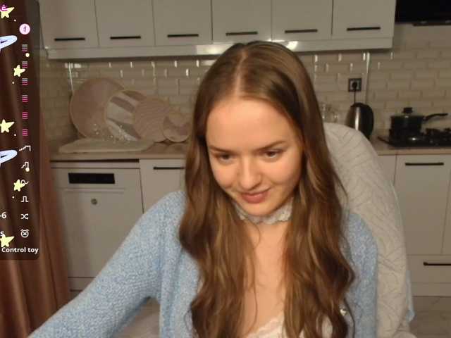 Lunaaaura's BongaCams show and profile