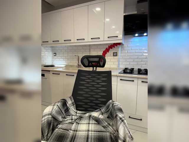 Lunaaaura's BongaCams show and profile