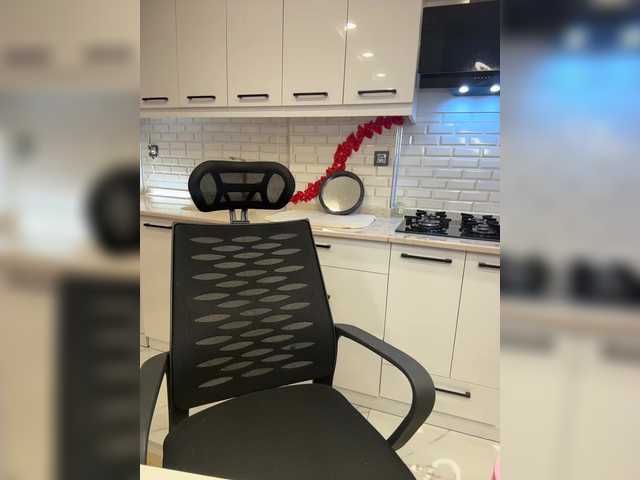 Lunaaaura's BongaCams show and profile