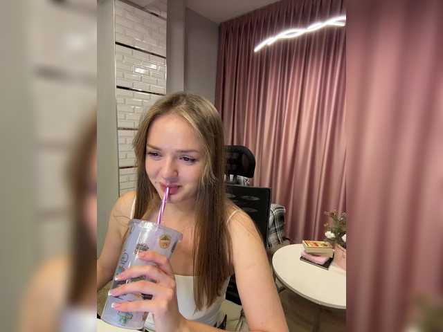 Lunaaaura's BongaCams show and profile