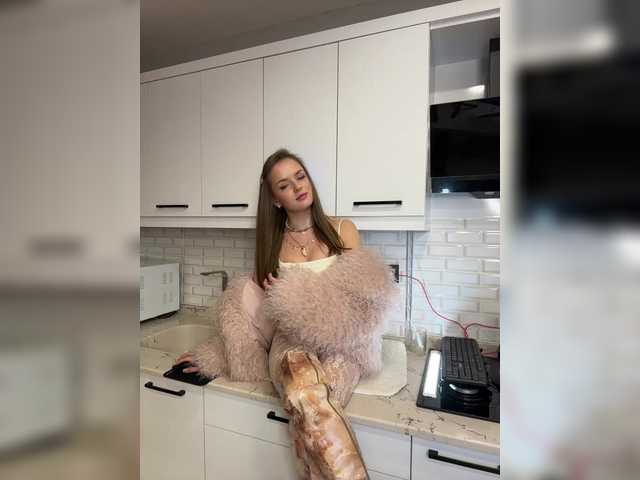 Lunaaaura's BongaCams show and profile