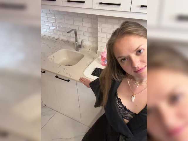 Lunaaaura's BongaCams show and profile