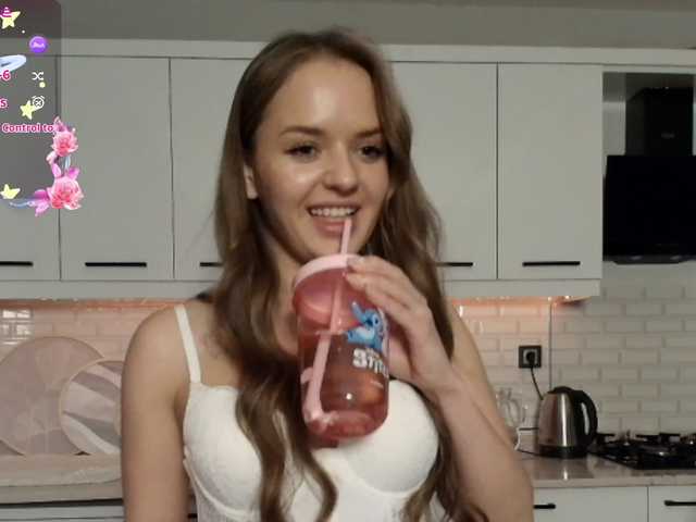 Lunaaaura's BongaCams show and profile