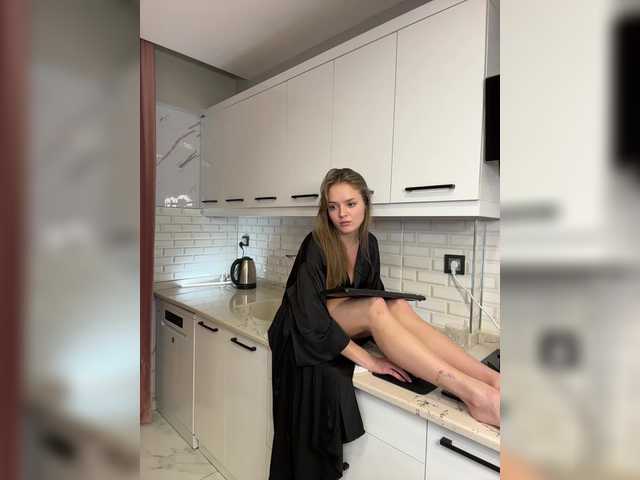 Lunaaaura's BongaCams show and profile