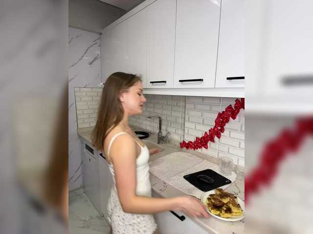 Lunaaaura's BongaCams show and profile