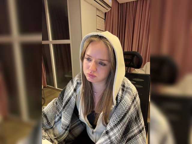 Lunaaaura's BongaCams show and profile