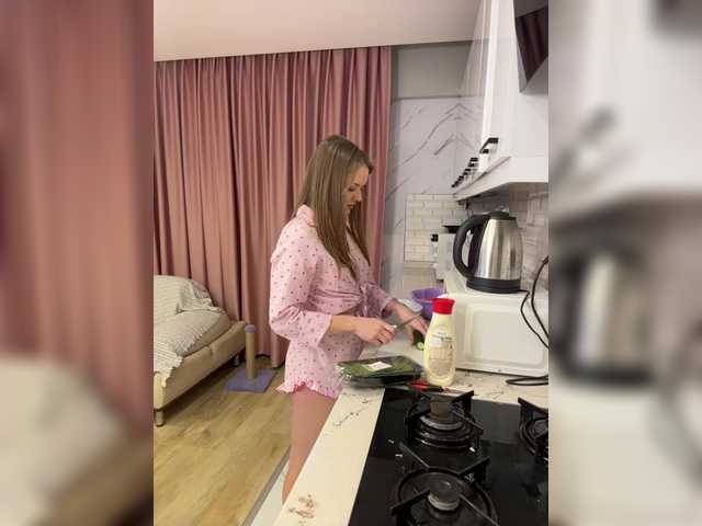 Lunaaaura's BongaCams show and profile