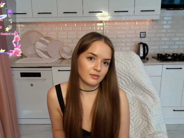 Lunaaaura's BongaCams show and profile