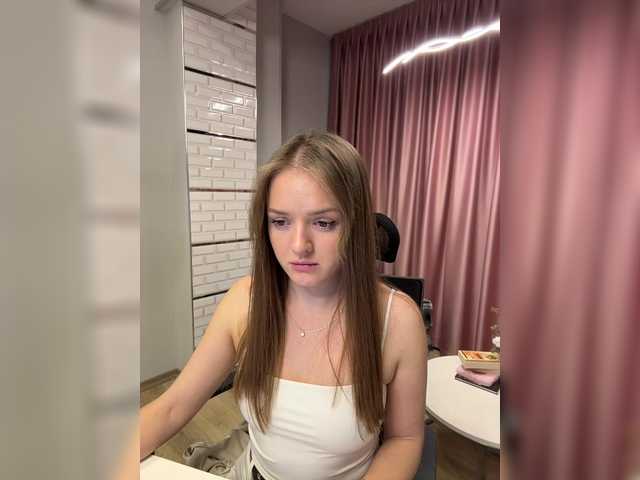 Lunaaaura's BongaCams show and profile