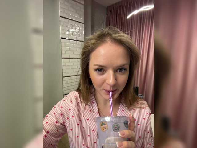 Lunaaaura's BongaCams show and profile