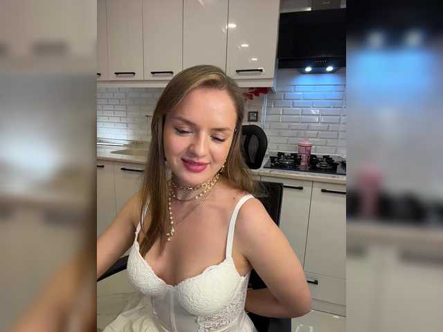 Lunaaaura's BongaCams show and profile