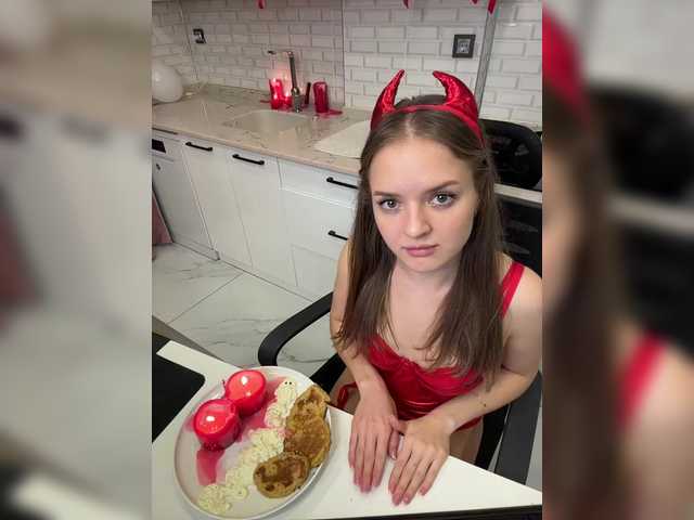 Lunaaaura's BongaCams show and profile