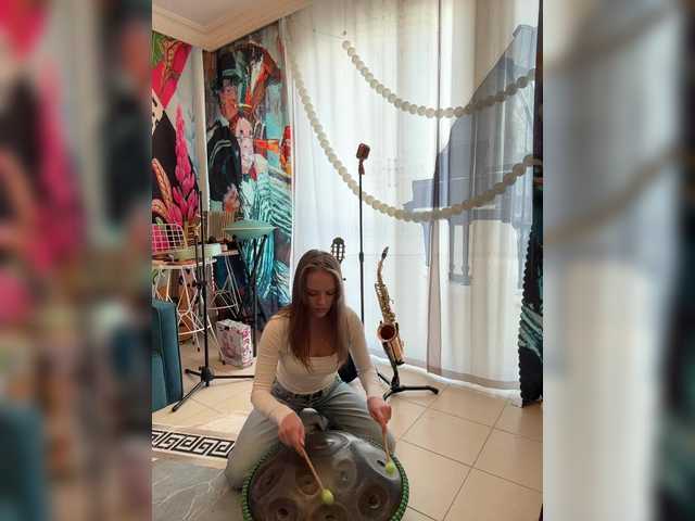 Lunaaaura's BongaCams show and profile