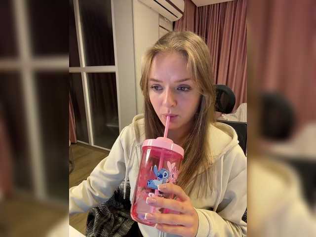 Lunaaaura's BongaCams show and profile