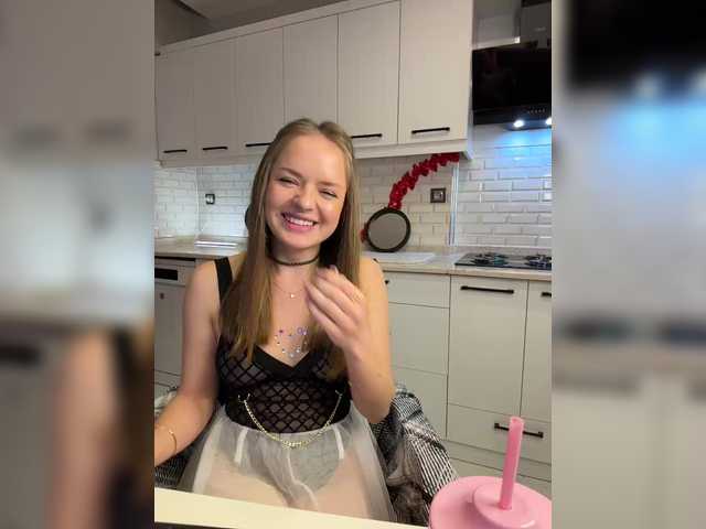 Lunaaaura's BongaCams show and profile