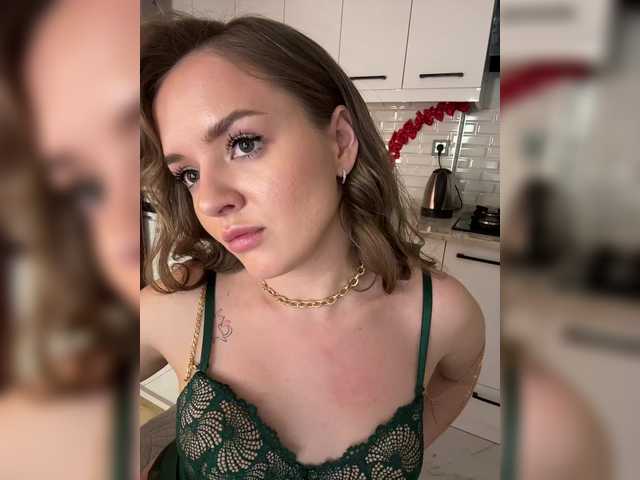 Lunaaaura's BongaCams show and profile