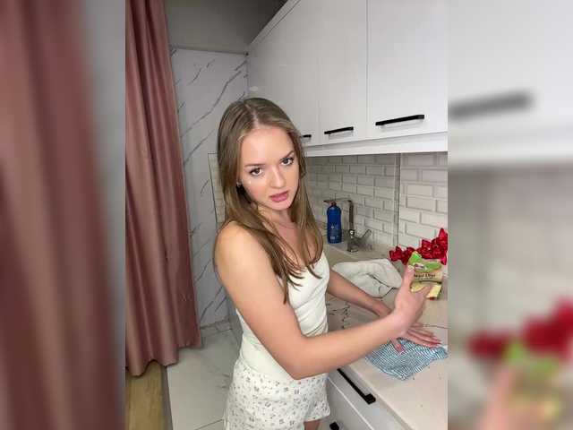 Lunaaaura's BongaCams show and profile