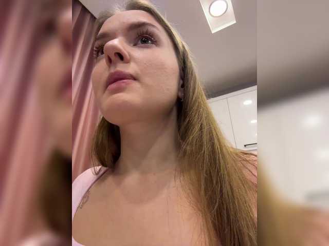 Lunaaaura's BongaCams show and profile