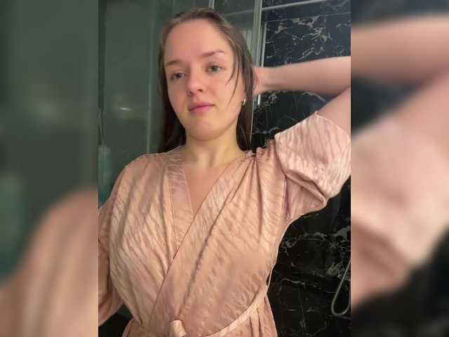 Lunaaaura's BongaCams show and profile