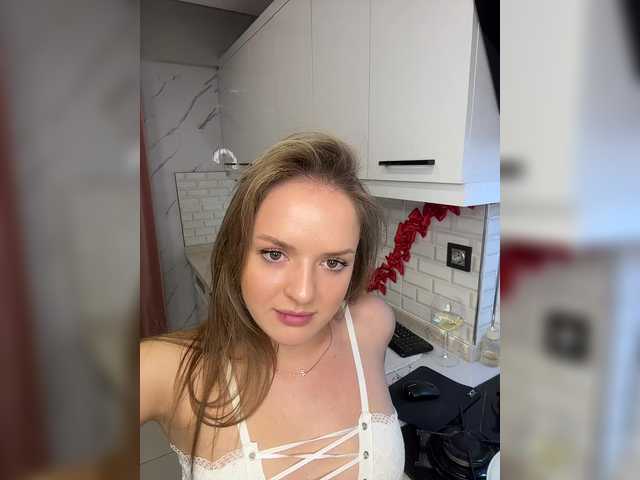 Lunaaaura's BongaCams show and profile