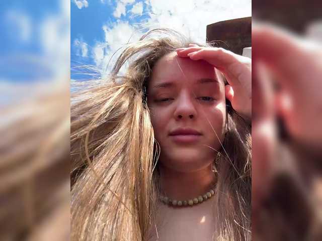 Lunaaaura's BongaCams show and profile