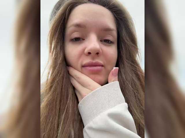 Lunaaaura's BongaCams show and profile