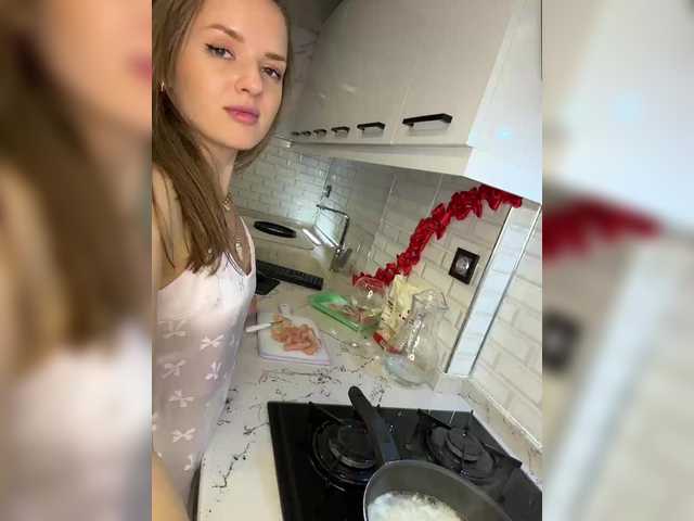 Lunaaaura's BongaCams show and profile