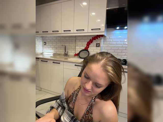 Lunaaaura's BongaCams show and profile