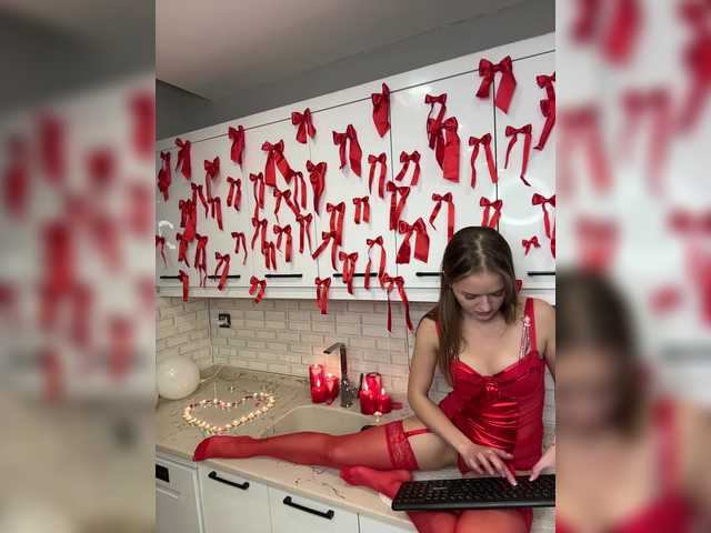 Lunaaaura's BongaCams show and profile