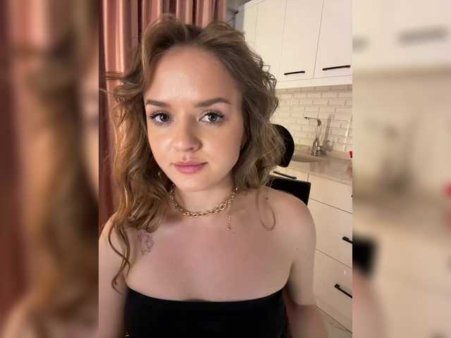 Lunaaaura's BongaCams show and profile