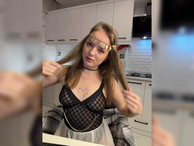 Lunaaaura's BongaCams show and profile