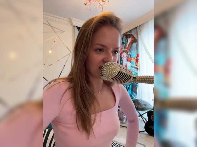 Lunaaaura's BongaCams show and profile