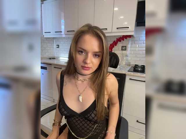 Lunaaaura's BongaCams show and profile