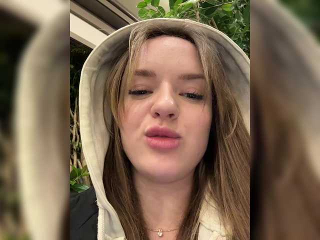 Lunaaaura's BongaCams show and profile