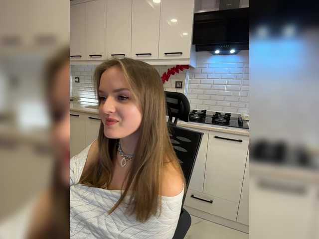 Lunaaaura's BongaCams show and profile