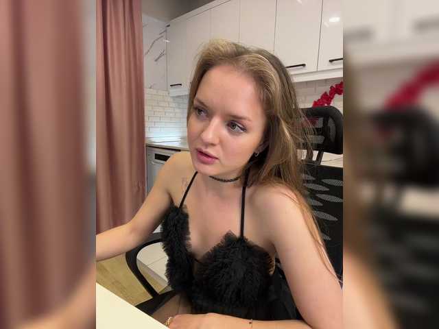 Lunaaaura's BongaCams show and profile