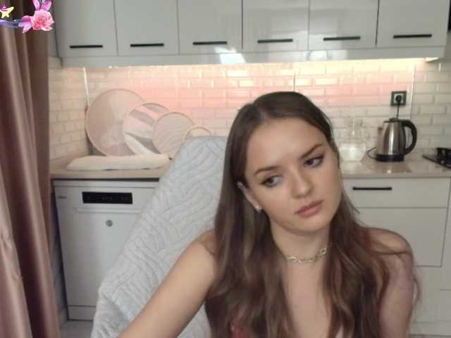 Lunaaaura's BongaCams show and profile