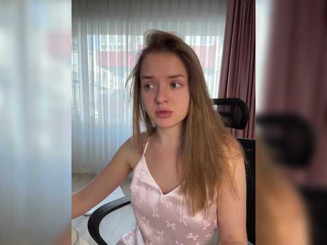 Lunaaaura's BongaCams show and profile