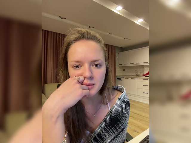 Lunaaaura's BongaCams show and profile