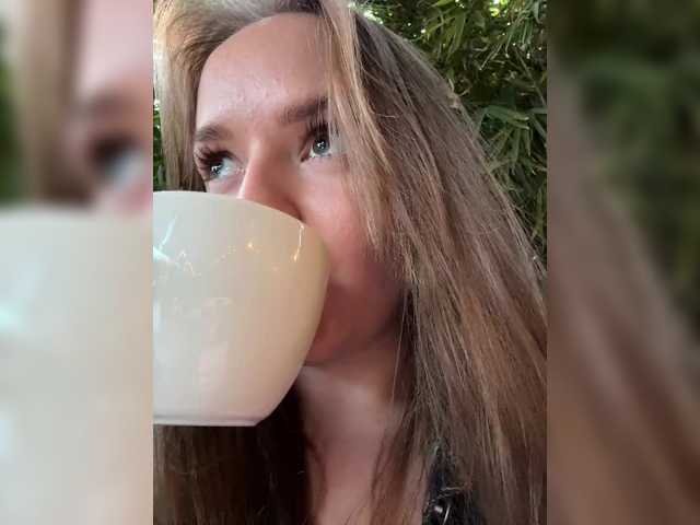 go to chat with Lunaaaura