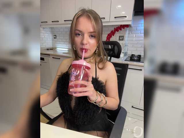 Lunaaaura's BongaCams show and profile