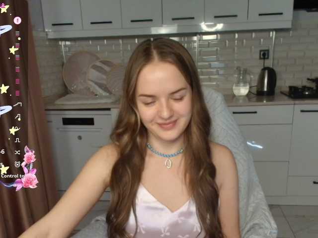 Lunaaaura's BongaCams show and profile