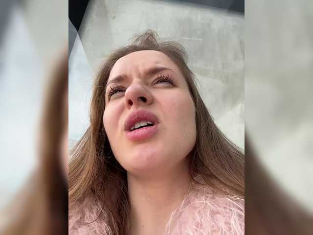 Lunaaaura's BongaCams show and profile