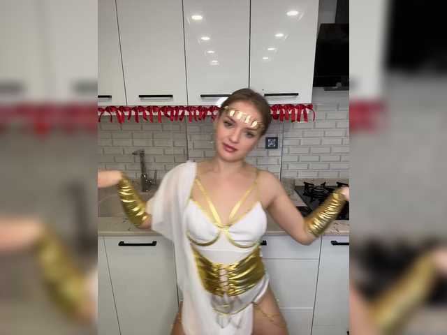 Lunaaaura's BongaCams show and profile