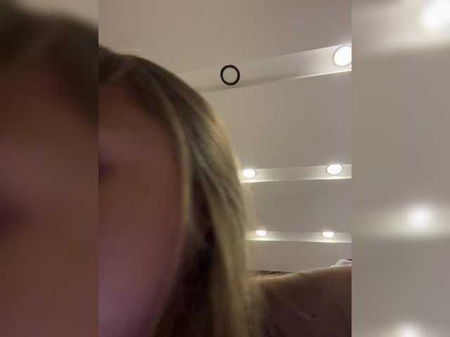 Lunaaaura's BongaCams show and profile