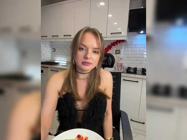 Lunaaaura's BongaCams show and profile