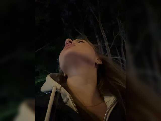 Lunaaaura's BongaCams show and profile