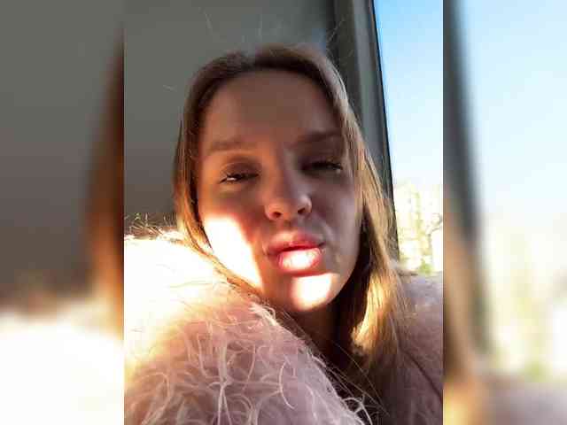 Lunaaaura Live Webcam on BongaCams