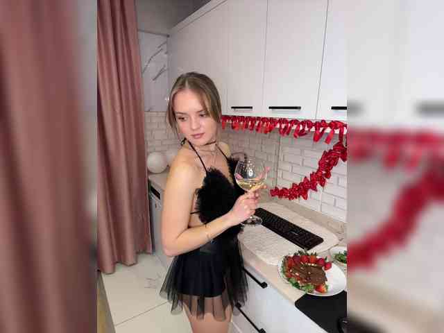 Lunaaaura Live Webcam on BongaCams